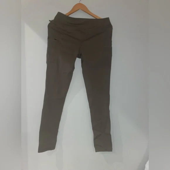 carhart woman’s fitted work pants green - Picture 3 of 3